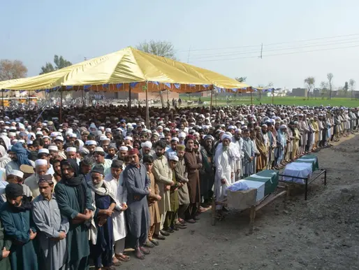 Pakistán bombardea Kabul y otras provincias afganas; crece tensión tras ataques cruzados