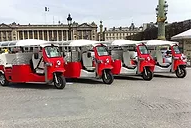 rallye-tuk-tuk-paris-équipe-transport-copyright-sherif-scouri-e1533810724265.webp