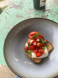 Plat-assiette-grise-2