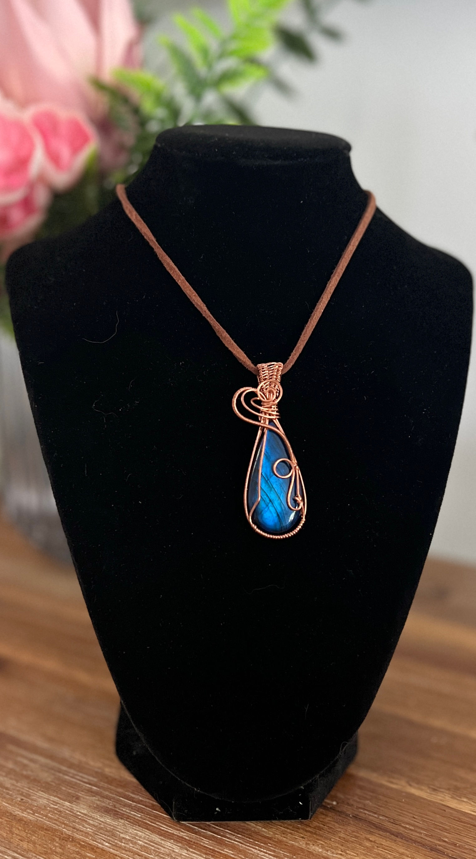 Labradorite Pendant wrapped in copper - handmade