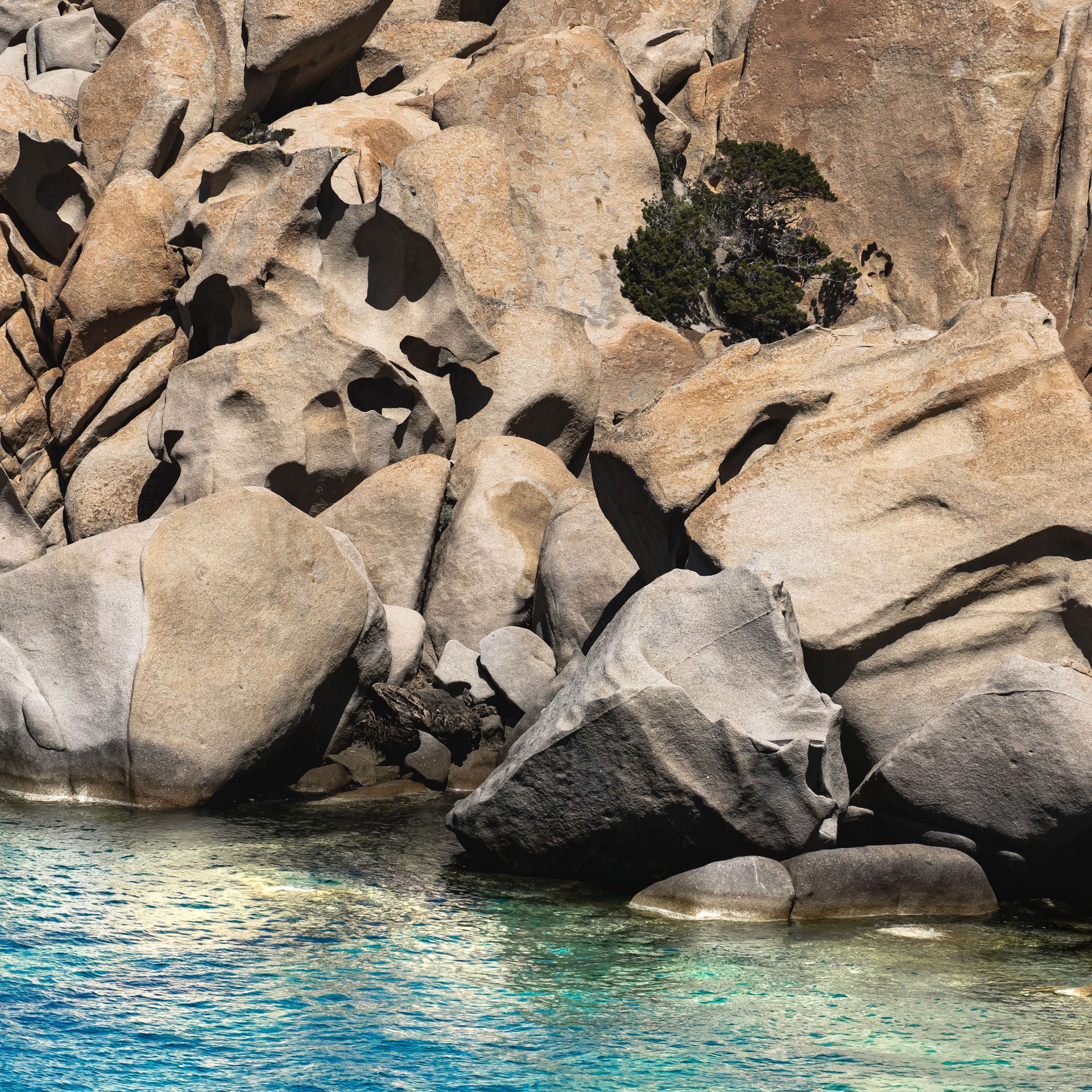 Wandbild „Between Rock & Sea“