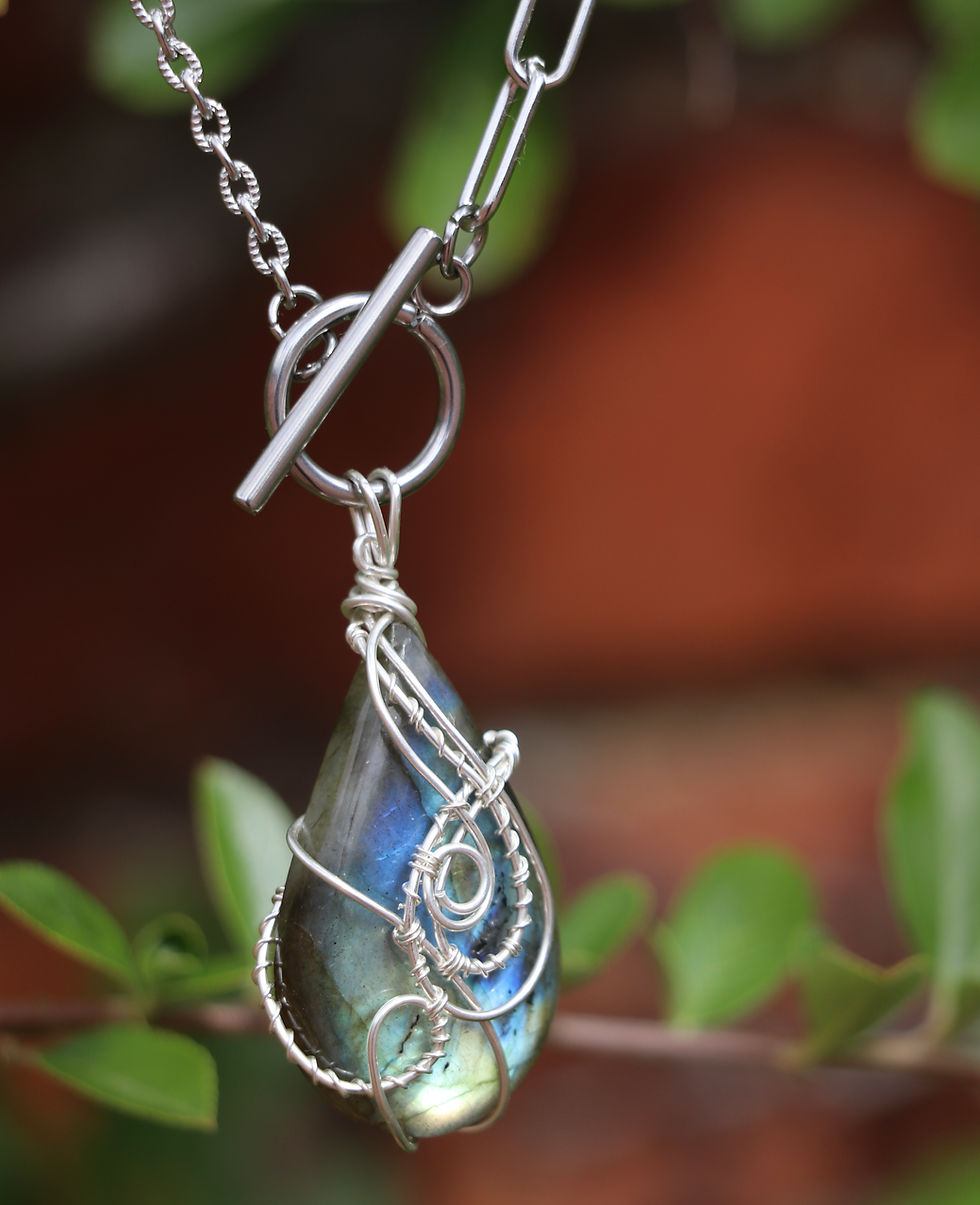 Thumbnail: “Northern Lights” Labradorite Necklace