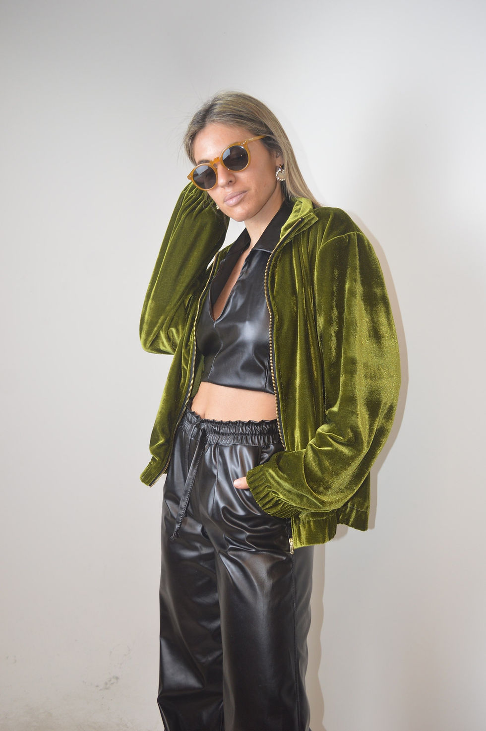 Miniatura: Campera terciopelo verde aceituna 