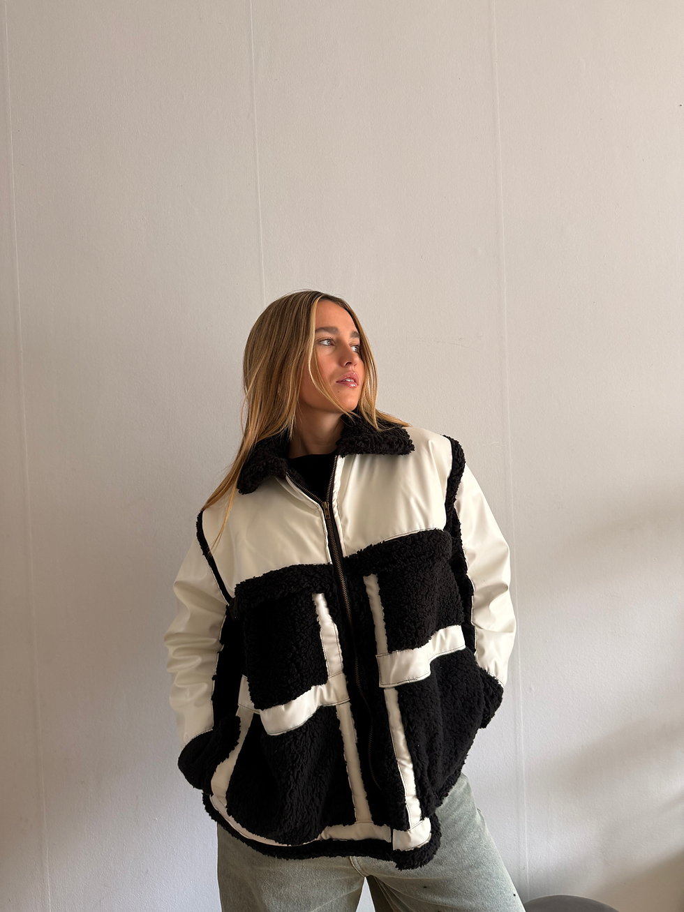Miniatura: Campera corderito blanca y negra 