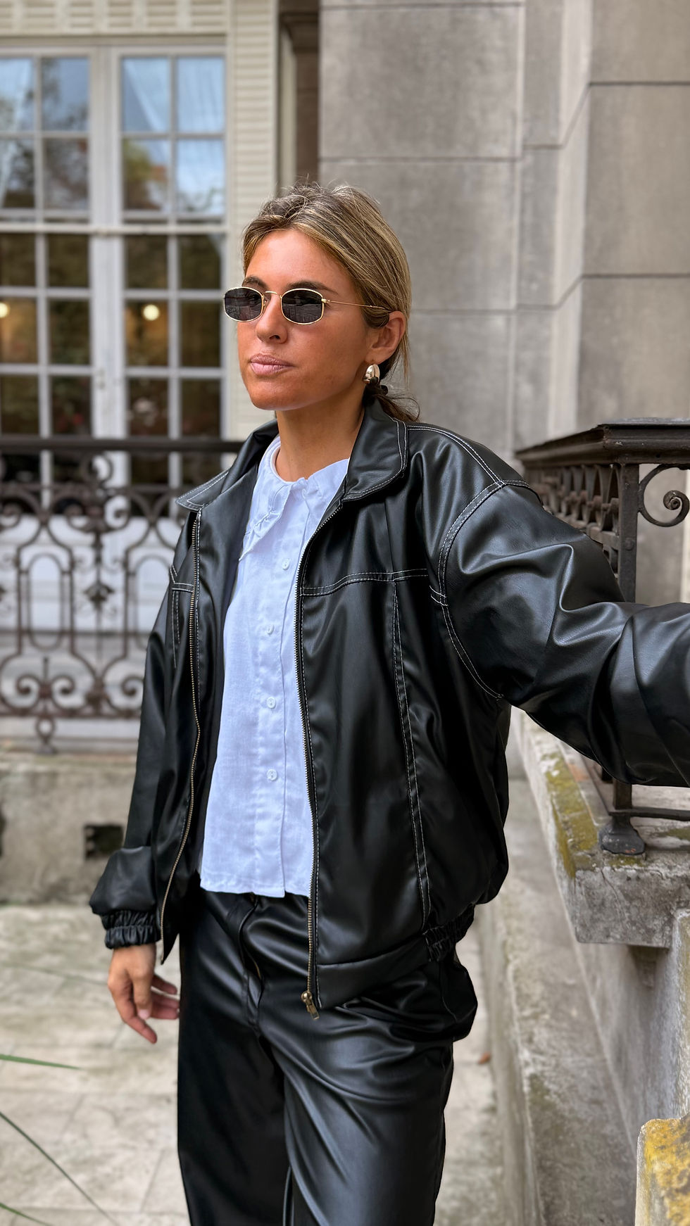 Miniatura: Campera negra 