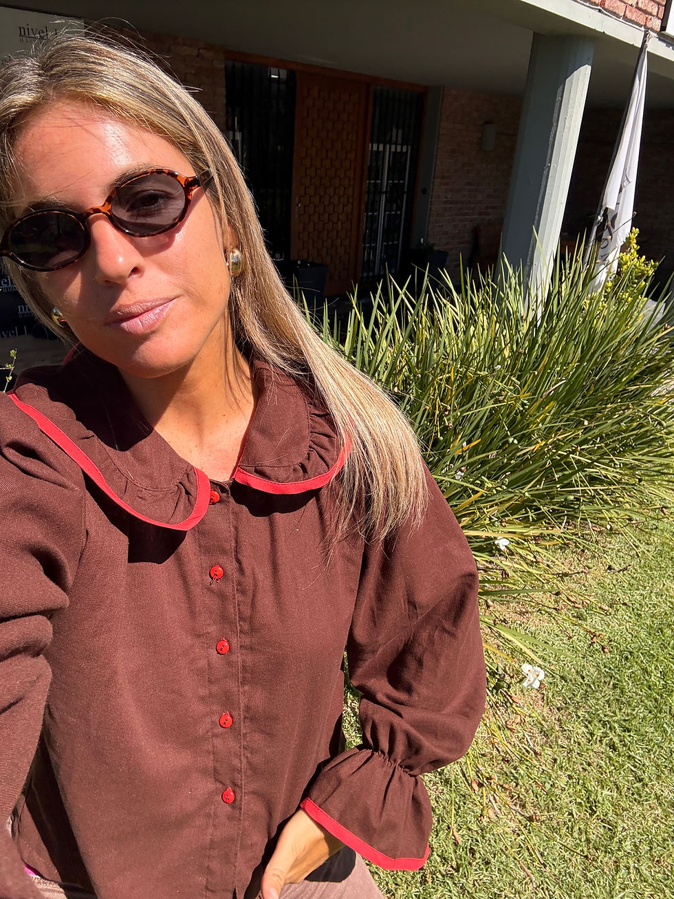 Miniatura: Camisa chocolate con rojo 