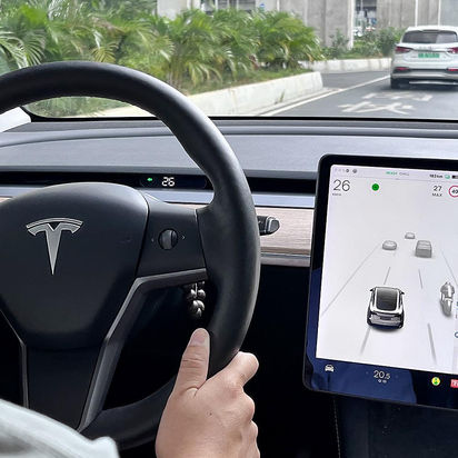 Hidden Dashboard HUD Speedometer for Tesla Model 3 and Model Y