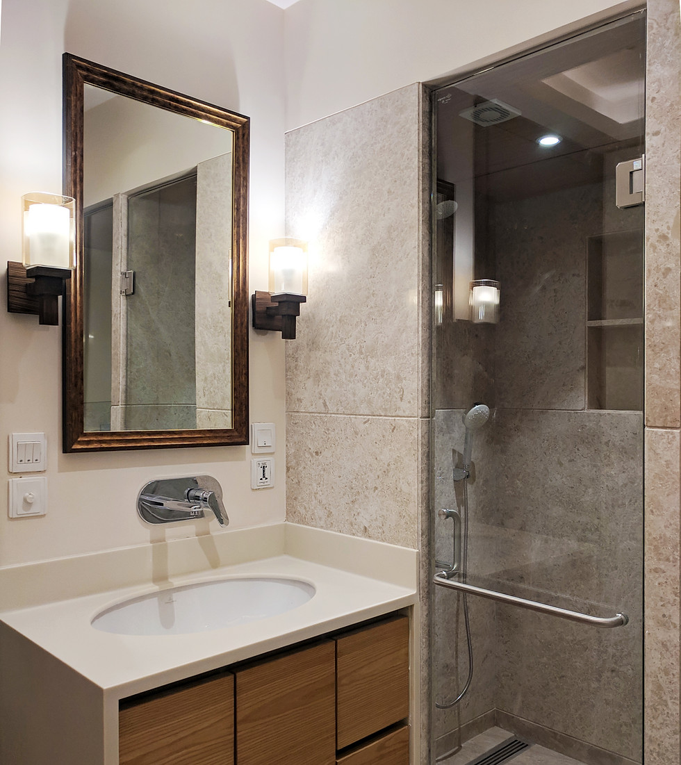 Bathroom 1.jpg