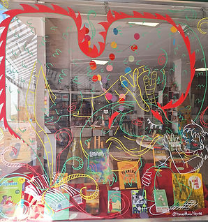Vitrine dessin artiste.jpg