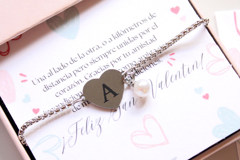 Miniatura: Engraved Letter Bracelet 