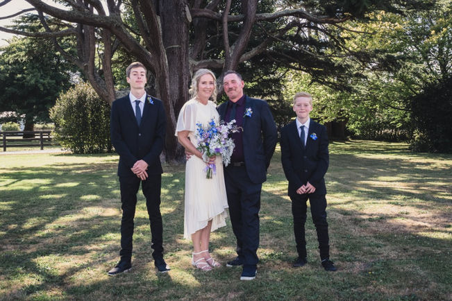 Vicki & Andrew_-649 (Medium).jpg