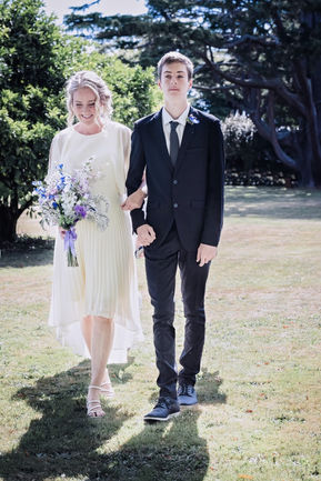 Vicki & Andrew_-569-Edit (Medium).jpg