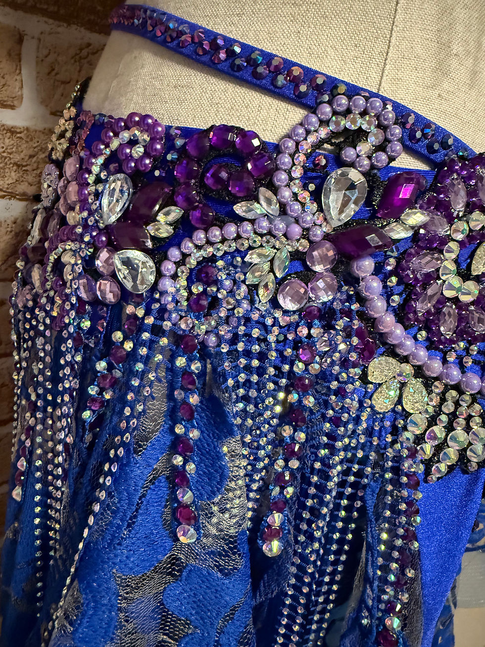 サムネイル： Irina Costume