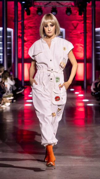 IMC MODEL: Tânia Gama wearing VDR on the runway