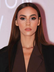 ELLEN SOUZA
