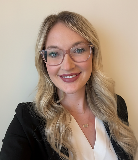 Breanna Lowe PIC .png