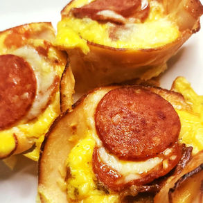 Cheesy Ham and Pepperoni Breakfast Cups