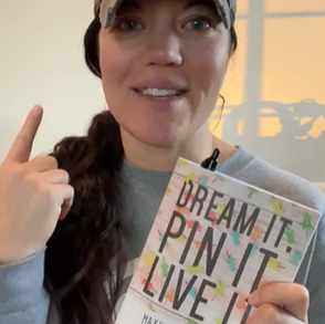 What Are S.M.A.R.T. Goals?  (Dream It, Pin It, Live It! by Terri Savell Foy) 