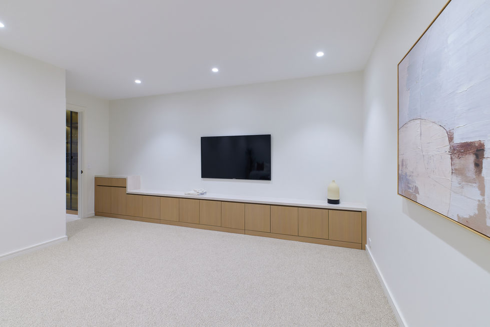 14-Entertainment Room.jpg