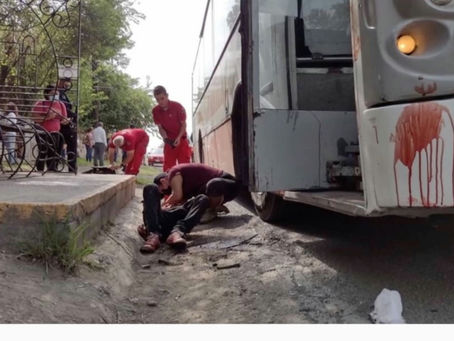 Chofer acuchilla a pasajero que resistió a colocarse cubrebocas en Nuevo León