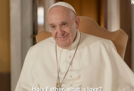 Netflix proyectará serie documental con el Papa Francisco para navidad