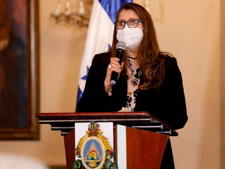 Adultos mayores de 75 años y en asilos incluidos en el siguiente grupo de vacunación