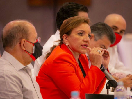 Candidata presidencial Xiomara Castro se reúne con sector maquilador