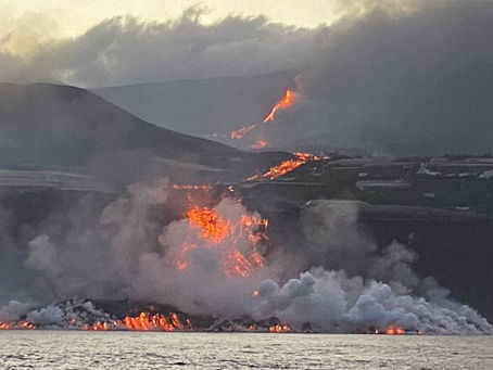 Lava del volcán de La Palma crea un Delta de 500 metros