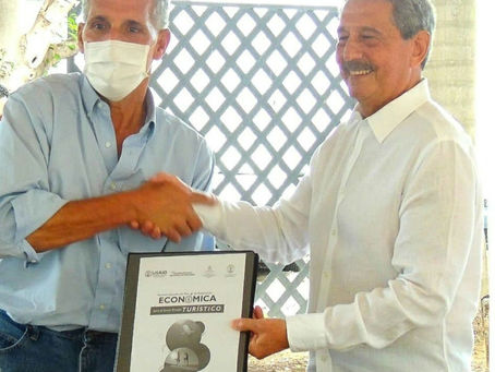 Candidato presidencial Nasry Asfura se reúne con representantes del sector turismo