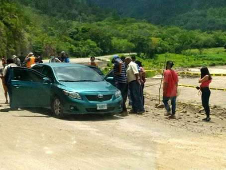 Asesinan a tres jóvenes en el interior de un vehículo