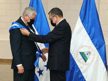 Gobierno de Honduras condecora al embajador de Nicaragua con la Orden de Morazán