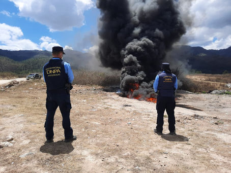 En Tegucigalpa Policía Nacional culmina proceso de incineración de 378 kilos de cocaína.