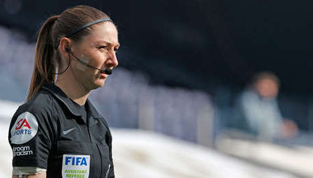 Irán Suspende más de cien veces transmisión de partido para no mostrar piernas de la juez de línea