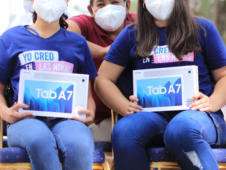 PLAN INTERNATIONAL HONDURAS ENTREGA TABLETs A NIÑAS Y
NIÑOS DE ESCASOS RECURSOS ECONÓMICOS DEL PAÍS