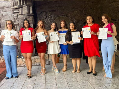 Universidad Pedagógica Nacional Francisco Morazán gradúa a últimos egresados del año