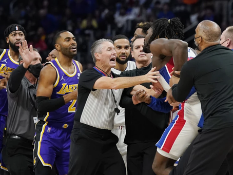 LeBron es expulsado por primera vez en su historia como basquetbolista