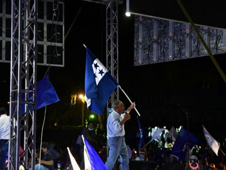 Nasry Asfura cierra campaña en Tegucigalpa