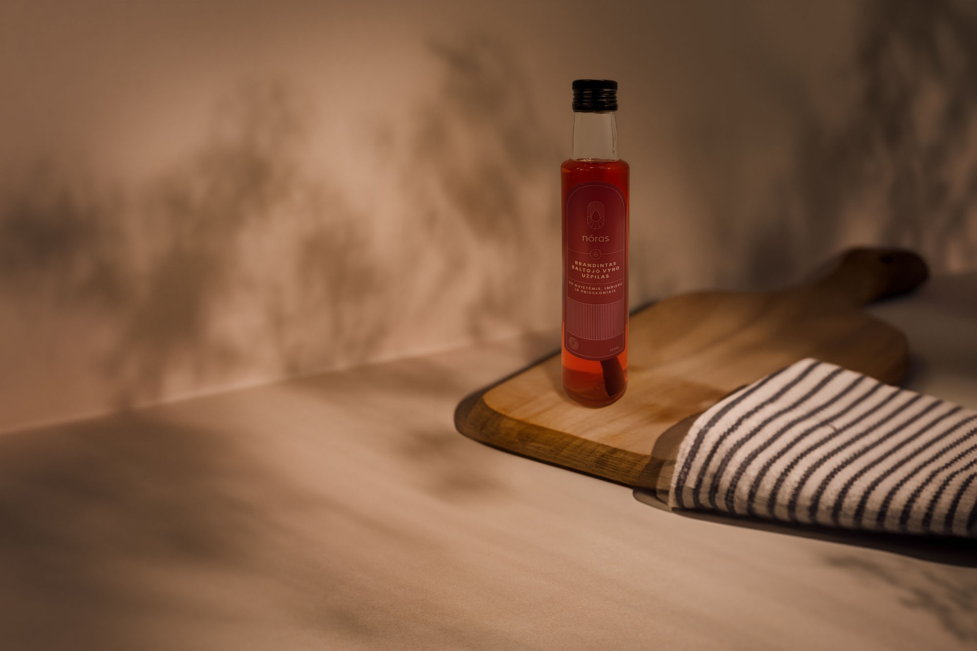 Brandintas užpilas su avietėmis 250 ml