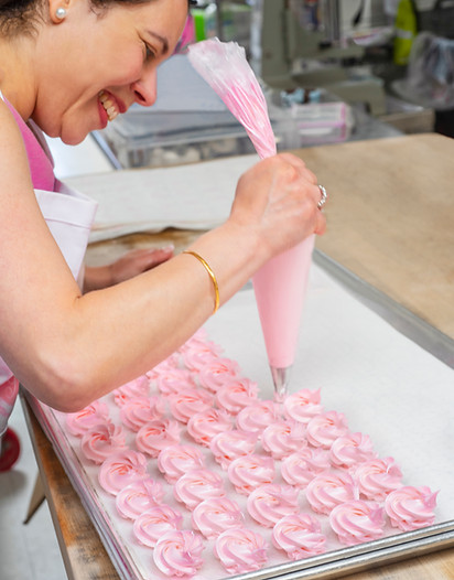 Hand crafting meringues