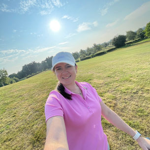 pregnant golfer