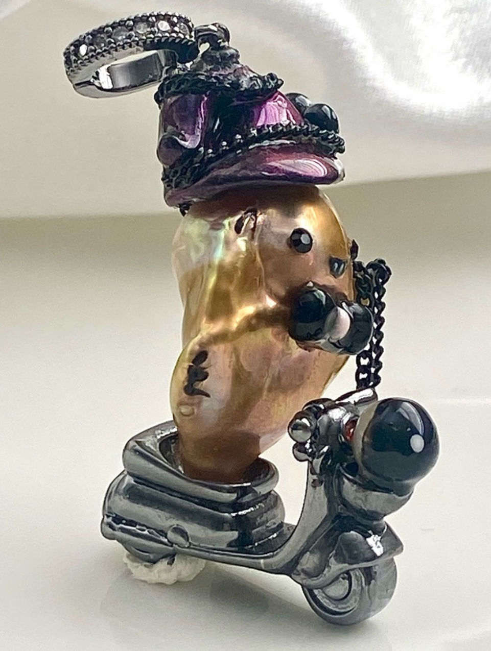 Thumbnail: P177-Halloween Collection Exclusive Premium Gold Flameball Pearl Pendant