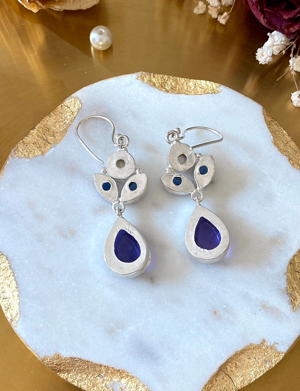Thumbnail: Sapphire, Chalcedony And Biwa Pearl Earrings