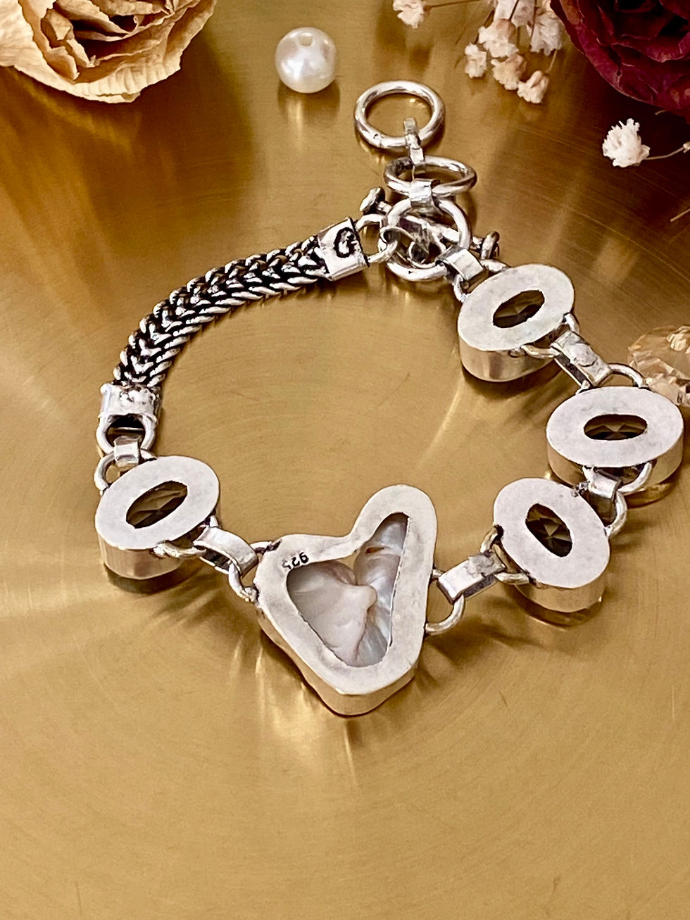 Thumbnail: Biwa Pearl And Clear Quartz Bracelet 