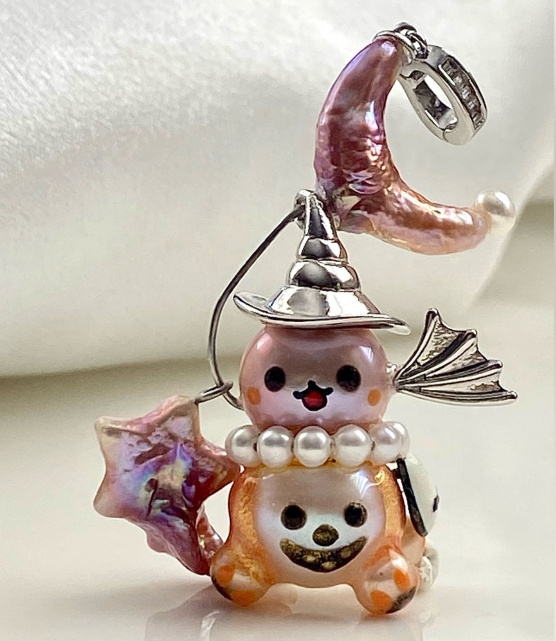 P175-Halloween Collection Edison Pearl Pumpkin Cart With Star And Moon Pendant