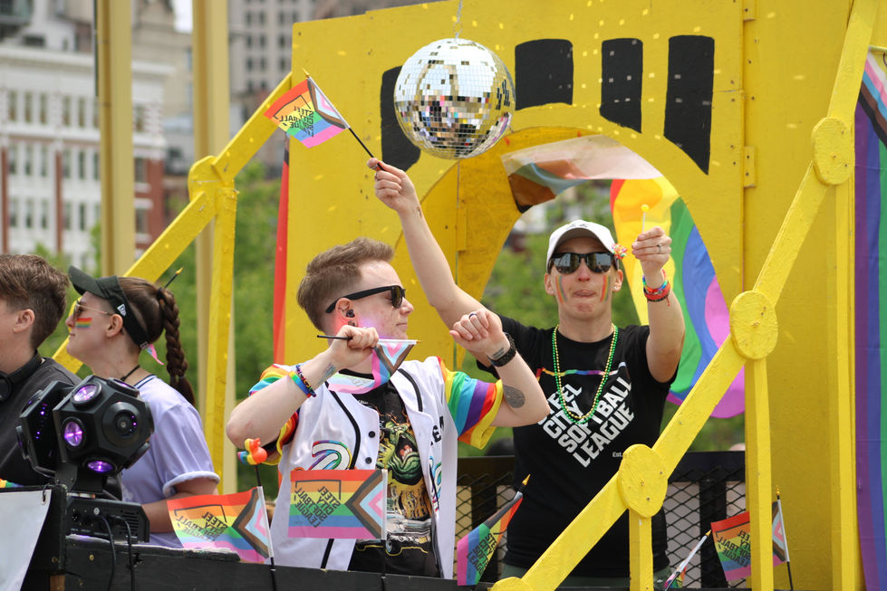 steel-city-softball-parade_54566408703_o