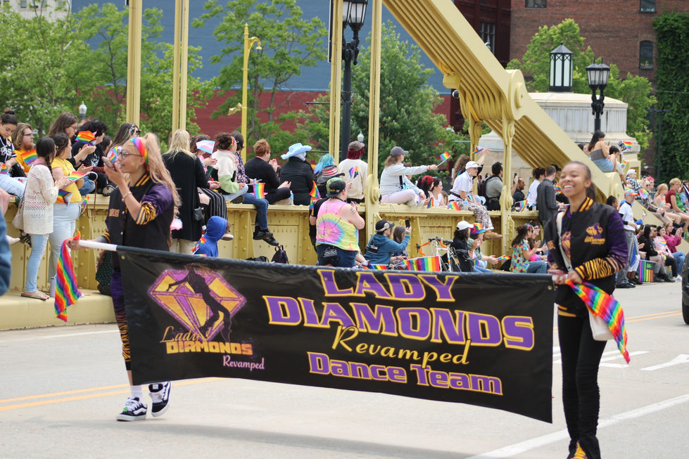 lady-diamonds_54566529030_o