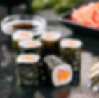77.Maki salmón