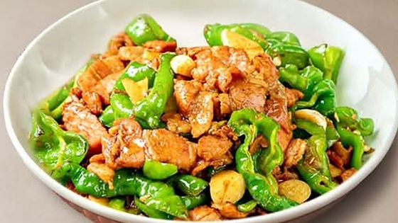 43.Pollo con pimiento verde