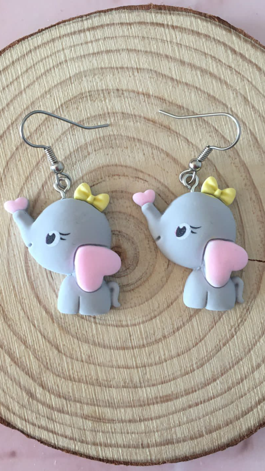 Elephant dangle earrings 