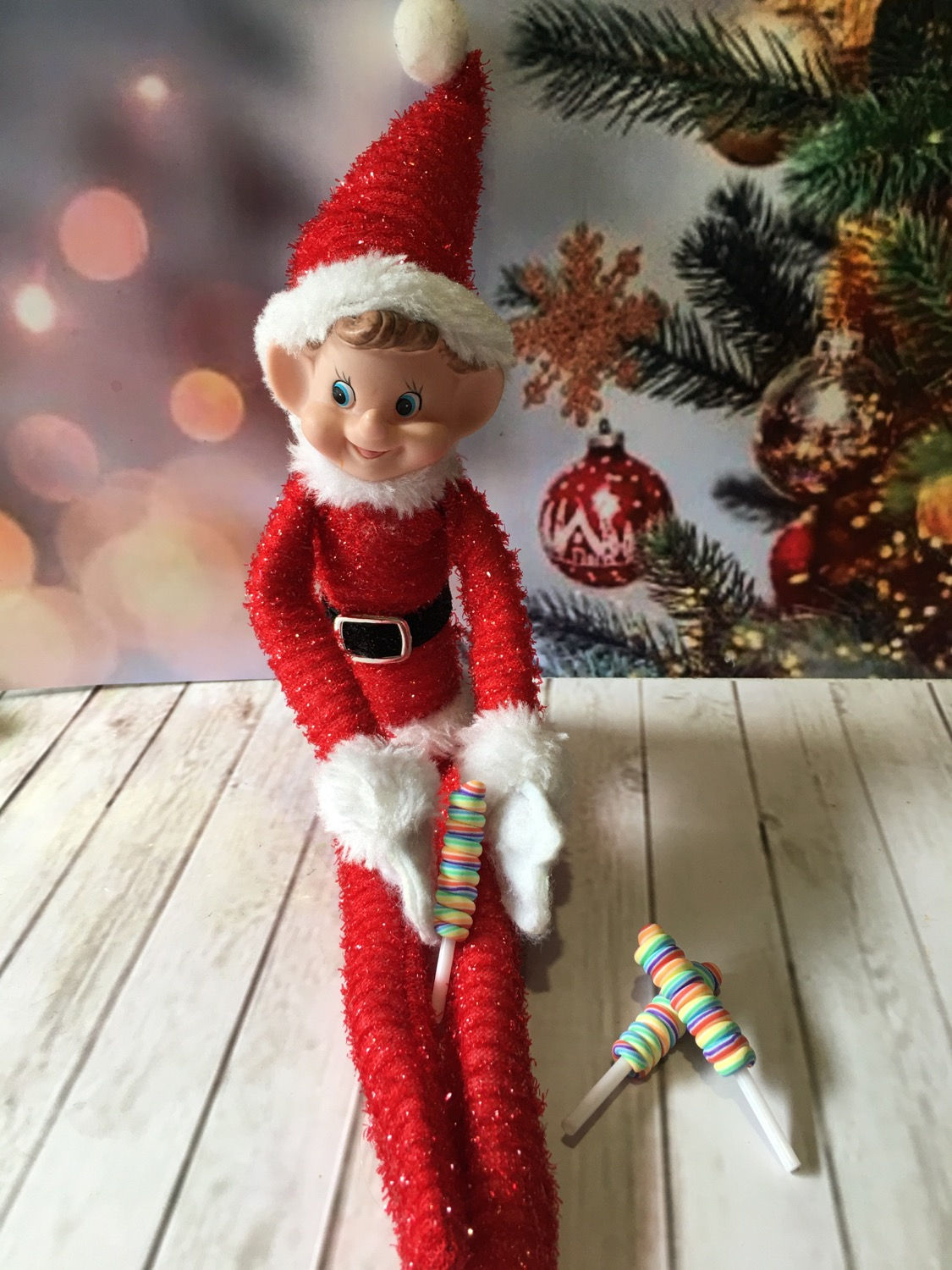 Elf sized lollipop 